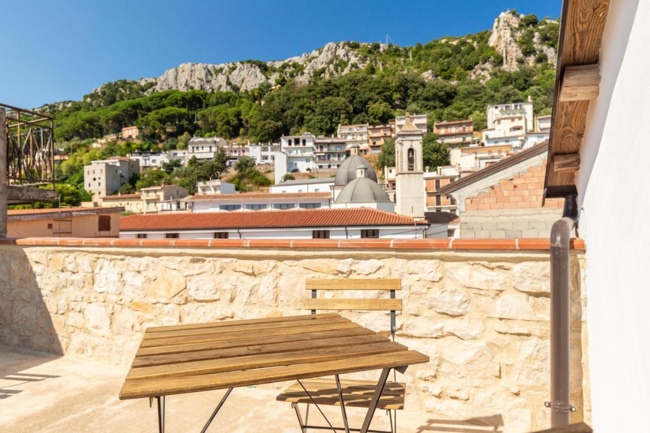 Bed And Terrace Caterina Hotel Baunei Exterior foto